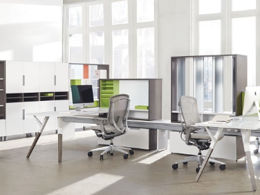 Teknion upStage free standing desk system