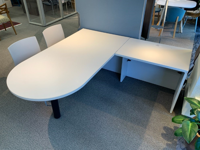 Teknion L-Shape Desk@2x
