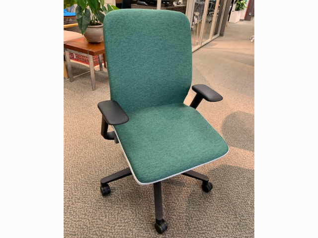 Teknion Wilkhahn Task Chair@2x